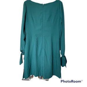 Vince Camuto Green Long Sleeve Dress Size 2
